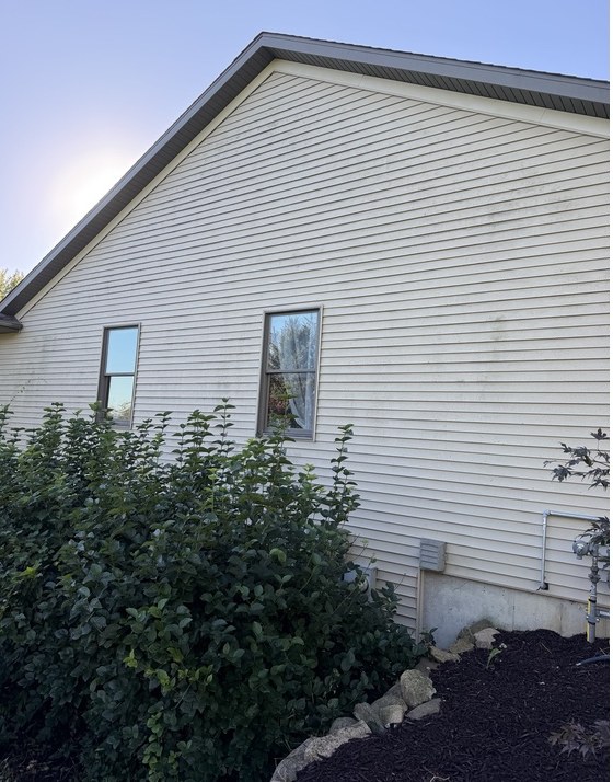 House & siding cleaning — before cleaning or restoration